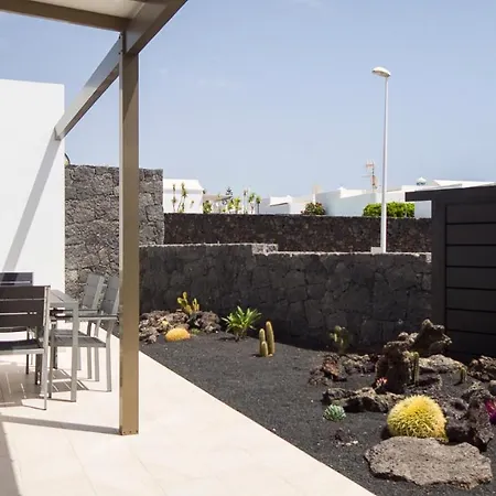 Villa Puerto Del Carmen Sleeps 6 Pool Air Con Wifi Puerto del Carmen (Lanzarote)